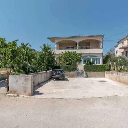 Апартаменти Niksi *