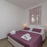 Niksi Apartment